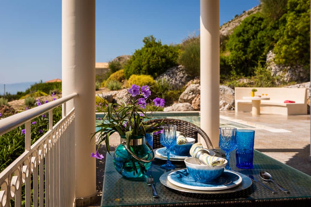 villa eros balcony