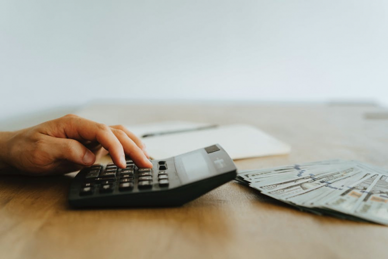 plano financeiro alojamento local